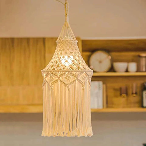 Luminaire bohème en macramé