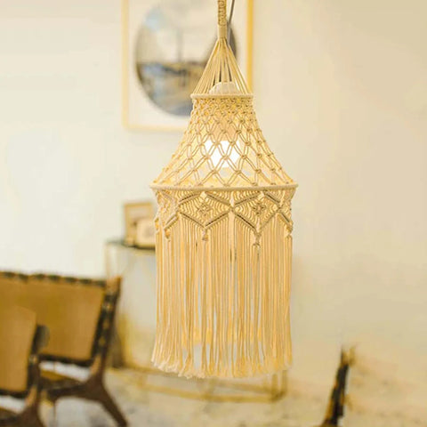 Luminaire bohème en macramé